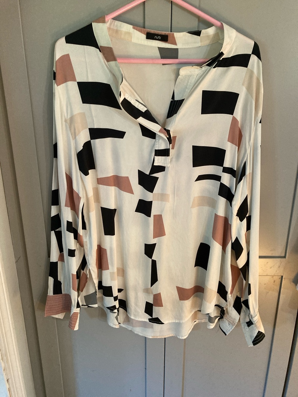 RUTI Abstract Geometric Button-Down Blouse in Cream, Black & Brown